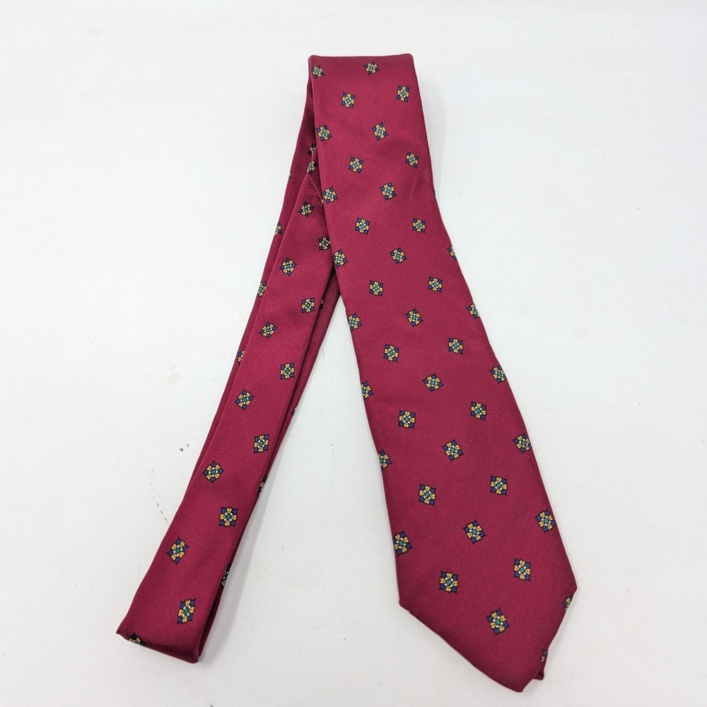 Etienne Aigner Mens Silk Necktie Burgundy Red Geometric Medallion Pattern